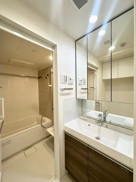 Asyl Court Nerima Nakamurabashi - Interior - ["Flooring", "Interior design", "Floor"]