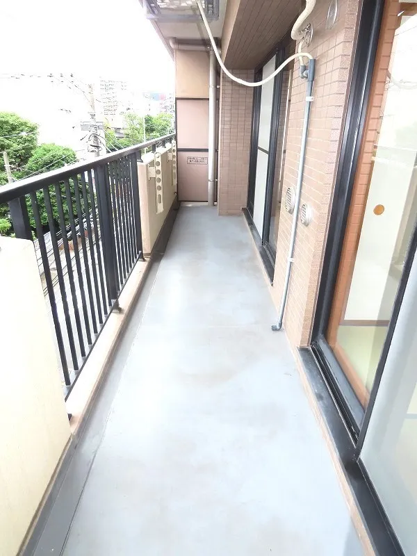 CITY SPIRE Nishikasai - Interior - ["Floor", "Flooring", "Composite material"]