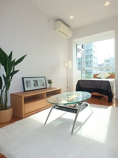 Residence Shirokane Park Front - Interior - ["Furniture", "Interior design", "Wall"]