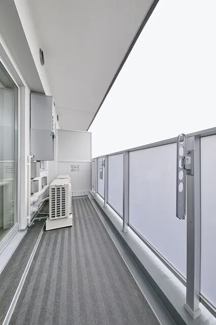 Urbanex Kinshi Park III - Interior - ["Composite material", "Grey", "Ceiling"]