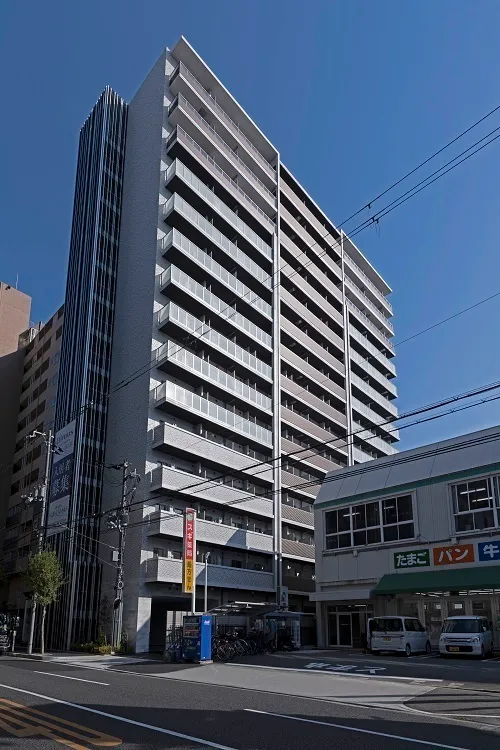 Dimus Shin-Osaka - Exterior - ["Urban area", "Metropolitan area", "High-rise building"]