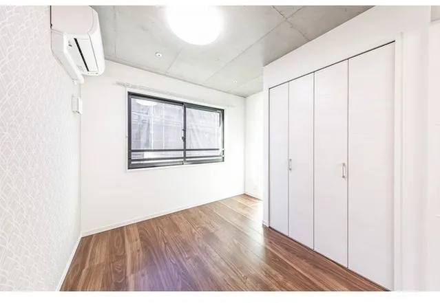 La Douceur Shin Nakano - Interior - ["Flooring", "Wood", "Ceiling"]