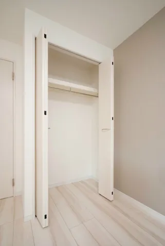 Dear Court Hatagaya - Interior - ["Wood", "Flooring", "Floor"]