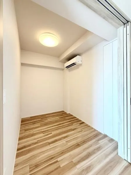 Geoent Komagome - Interior - ["Flooring", "Wood", "Floor"]