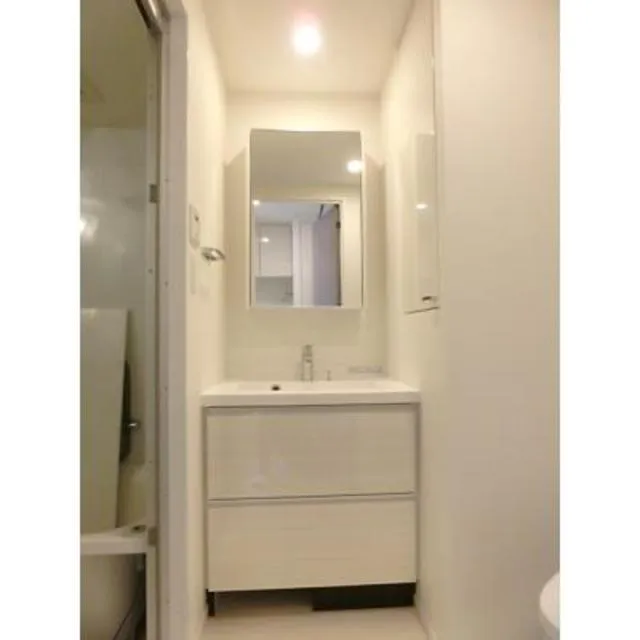 Park Axis Ochanomizu Hilltop - Interior - ["Property", "Room", "Bathroom"]