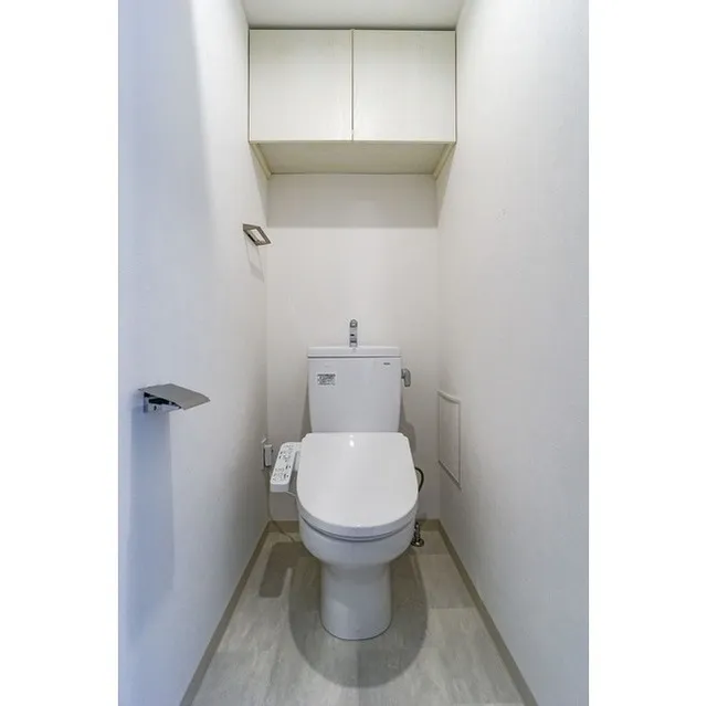 Grand Casa Oji II - Interior - ["Toilet seat", "Toilet", "Plumbing fixture"]