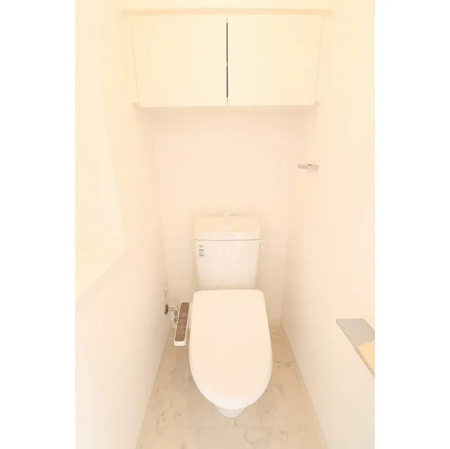Comforia Nippori - Interior - ["Toilet", "Chair", "Toilet seat"]