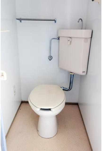 Rosewood Heights Monzen Nakamachi - Interior - ["Toilet seat", "Plumbing fixture", "Toilet"]