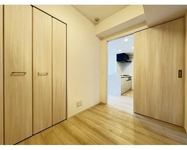 Due Oku - Interior - ["Flooring", "Wood", "Floor"]