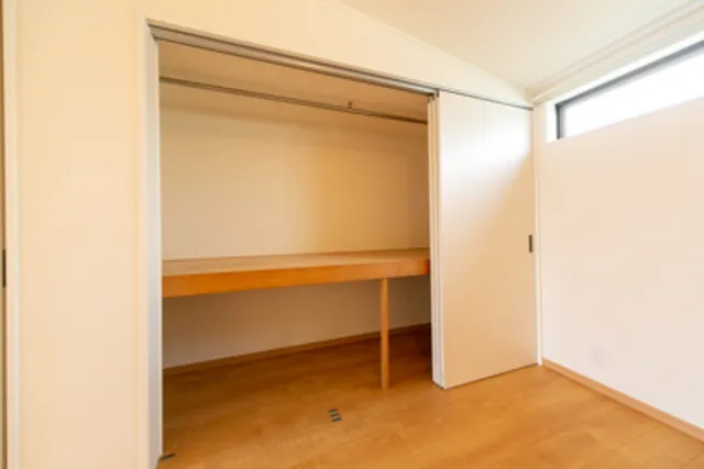 Meikyu Sanbankan - Interior - ["Flooring", "Wood", "Floor"]