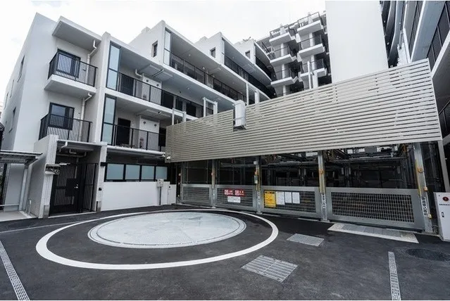Due Machiya - Other - ["Building", "Urban design", "Rectangle"]