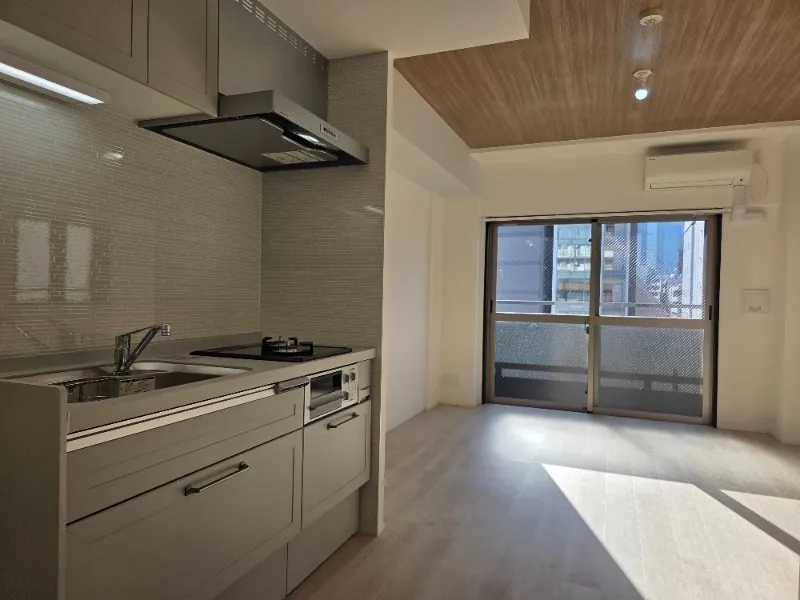 Residia Kanda Higashi - Interior - ["Flooring", "Interior design", "Floor"]