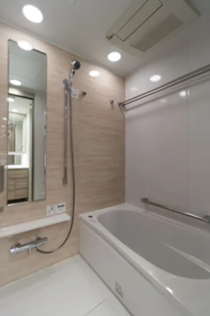 Park Homes Higashinakano - Interior - ["Bathtub", "Plumbing fixture", "Shower head"]