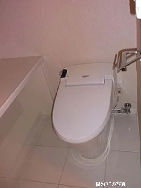 Comforia Ryogoku DEUX - Interior - ["Toilet seat", "Plumbing fixture", "Toilet"]