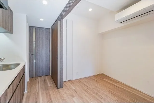 LaSante Bunkyo Sendagi - Interior - ["Property", "Cabinetry", "Furniture"]