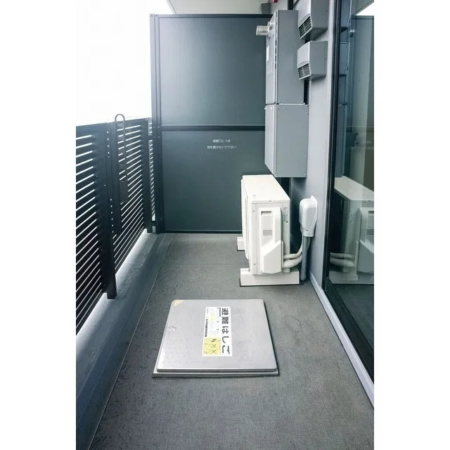Iidabashi Garden Flats - Interior - ["Automotive design", "Fixture", "Gas"]