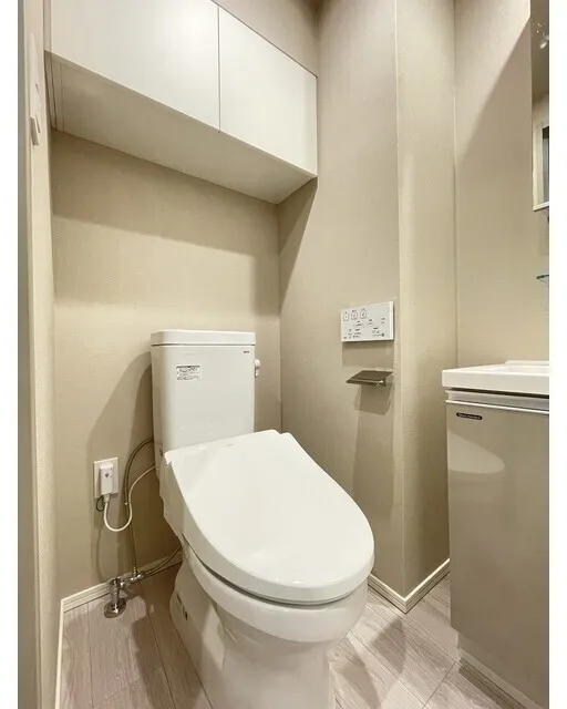 Comforia Liv Kiba East I - Interior - ["Toilet seat", "Toilet", "Plumbing fixture"]