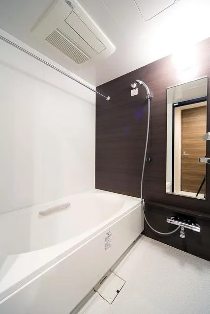 Gardenier Kinuta WEST - Interior - ["Plumbing fixture", "Shower head", "Building"]