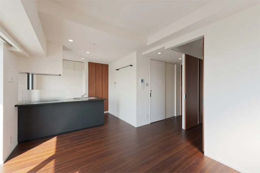 Residia Kamata V - Interior - ["Wood", "Floor", "Flooring"]