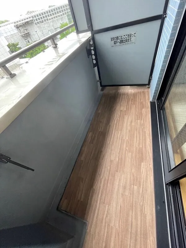 Residia Ueno Ikenohata - Interior - ["Floor", "Composite material", "Glass"]