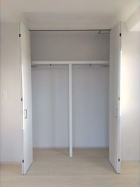 Maki No Mori - Interior - ["Rectangle", "Fixture", "Automotive exterior"]
