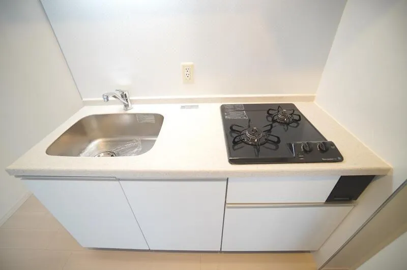 Cross Residence Osaka Shinmachi - Interior - ["Apartment", "Plumbing fixture", "Wood flooring"]