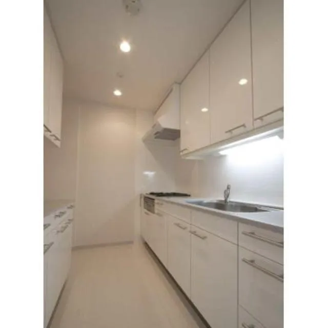Park Tower Shibaura Bayward Urban Wing - Interior - ["Property", "Room", "Lighting"]