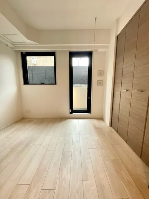 Residia Nishikoyama - Interior - ["Window", "Building", "Fixture"]