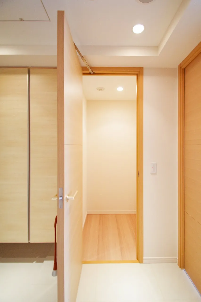 Central Park Tower La Tour Shinjuku - Interior - ["Fixture", "Wood", "Interior design"]