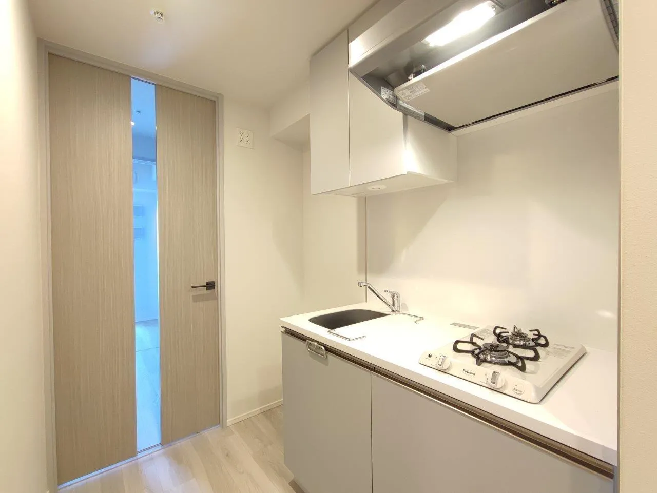 Cross Residence Takadanobaba - Interior - ["Flooring", "Floor", "Interior design"]