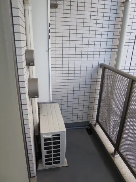 Clio Tokoshi Ginza 2nd Building - Interior - ["Rectangle", "Line", "Automotive exterior"]