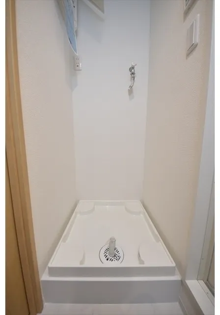 El Faro Waseda - Interior - ["Tile", "Shower Base", "Bathroom"]