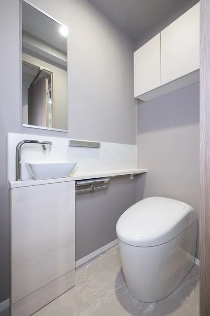 Monolith Hiroo - Interior - ["Plumbing fixture", "Flooring", "Toilet seat"]