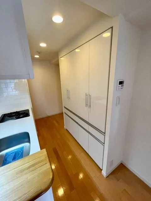 Residia Ochanomizu - Interior - ["Building", "Fixture", "Wood"]