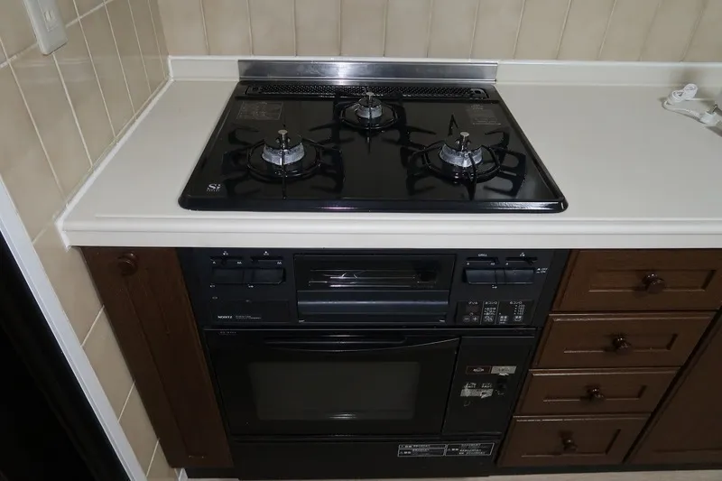House Yukiya - Interior - ["Kitchen Appliance", "Kitchen stove", "Major appliance"]