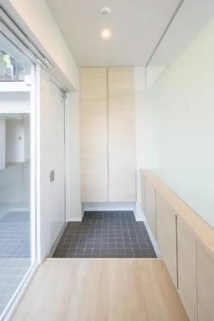 Gardenier Kinuta WEST - Interior - ["Building", "Fixture", "Wood"]
