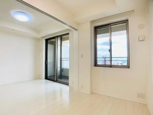 Park Tower Grand Sky - Interior - ["Building", "Daytime", "Window"]