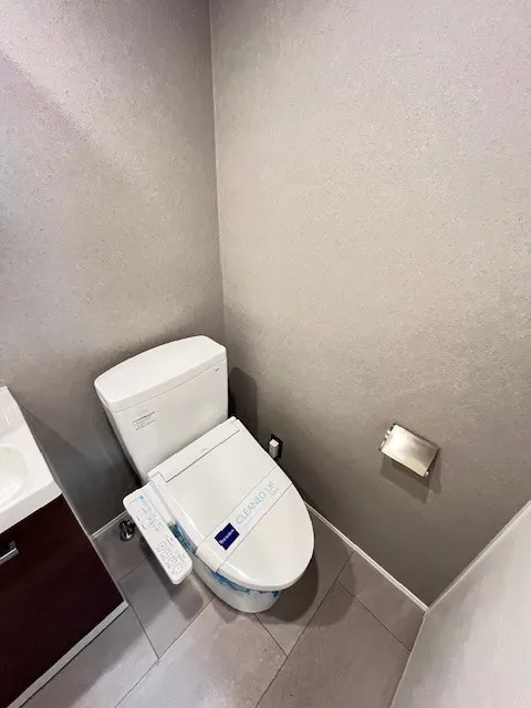 Residia Toranomon - Interior - ["Toilet seat", "Toilet", "Plumbing fixture"]