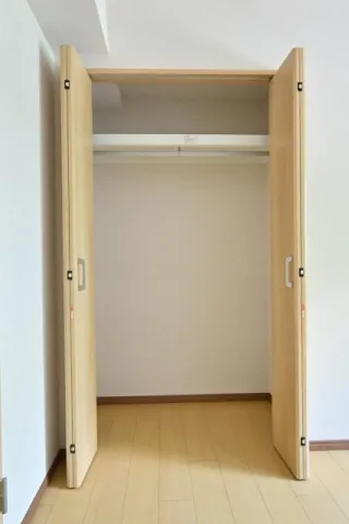 CENTRAL GARDEN RESIDENCE TOKYO - Interior - ["Wood", "Flooring", "Floor"]