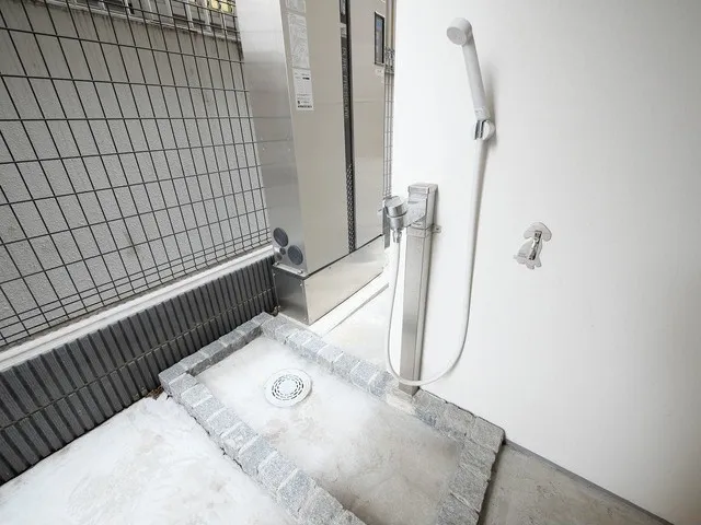 Demes Kuramae - Exterior - ["Flooring", "Floor", "Plumbing fixture"]