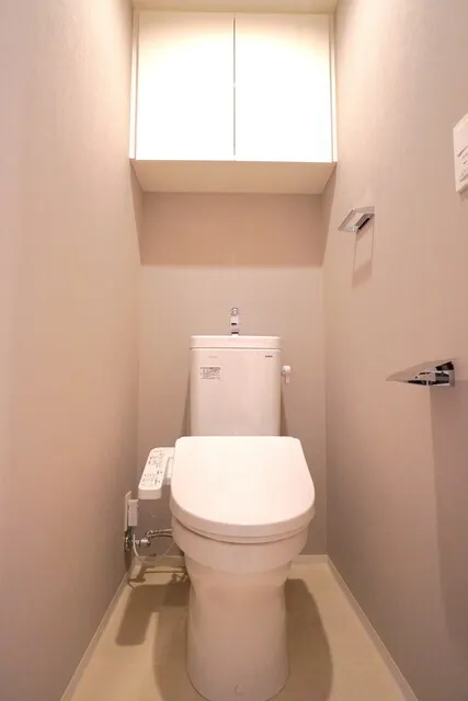 Prime Bliss Kuramae - Interior - ["Toilet seat", "Toilet", "Plumbing fixture"]
