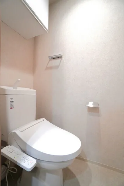 CREATIF Bunkyo Sendagi - Interior - ["Toilet seat", "Flooring", "Plumbing fixture"]