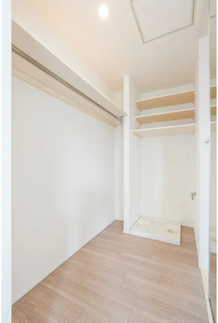 Frontier Residence The Tower Shinagawa - Interior - ["Flooring", "Wood", "Floor"]