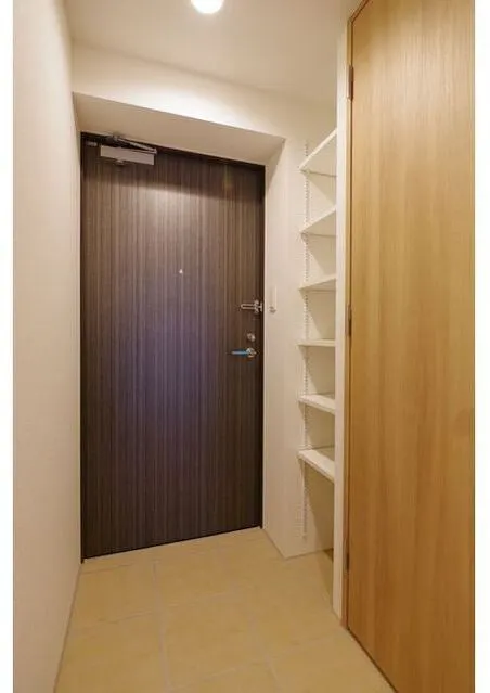 Comforia Honkomagome 1-Chome - Interior - ["Wood", "Flooring", "Floor"]
