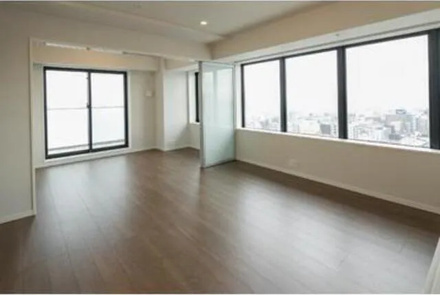 Merukumaru Keio Sasazuka Residence - Interior - ["Window", "Building", "Fixture"]