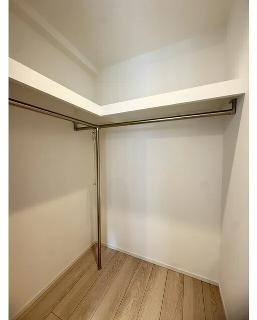 Season Flats Omorinishi - Interior - ["Wood", "Flooring", "Ceiling"]