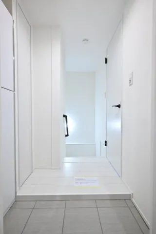 The Residence Nihonbashi - Interior - ["Flooring", "Floor", "Wall"]