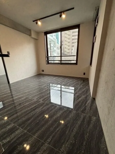 EXAM AKASAKA - Interior - ["Wood", "Flooring", "Floor"]
