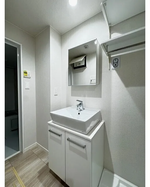 Well Square Hatagaya - Interior - ["Plumbing fixture", "Flooring", "Interior design"]
