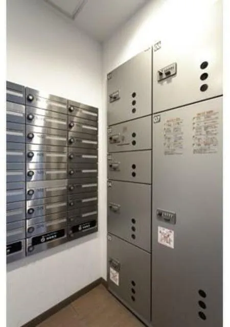 Masters Court Kitashinagawa - Exterior - Parcel Locker